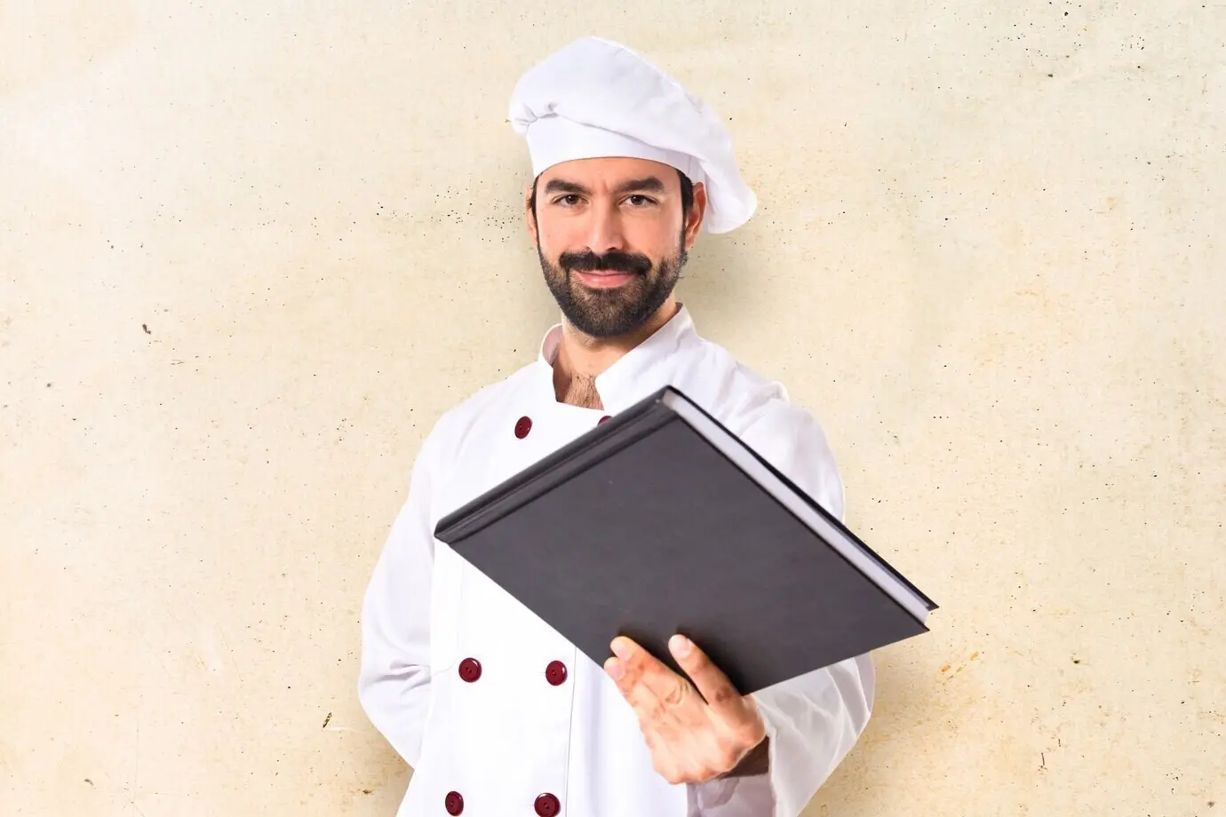 Повар передает книгу